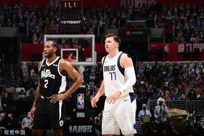  东契奇42+15独行侠险胜马刺  